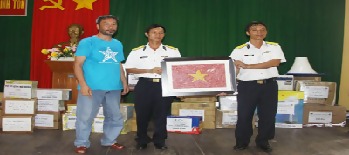 vng-chinh-thuc-duoc-bo-tu-lenh-hai-quan-trao-tang-ky-niem-chuong vng-chinh-thuc-duoc-bo-tu-lenh-hai-quan-trao-tang-ky-niem-chuong