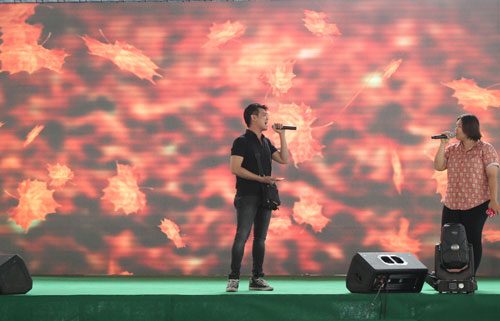 Vang Danh Thiên Hạ